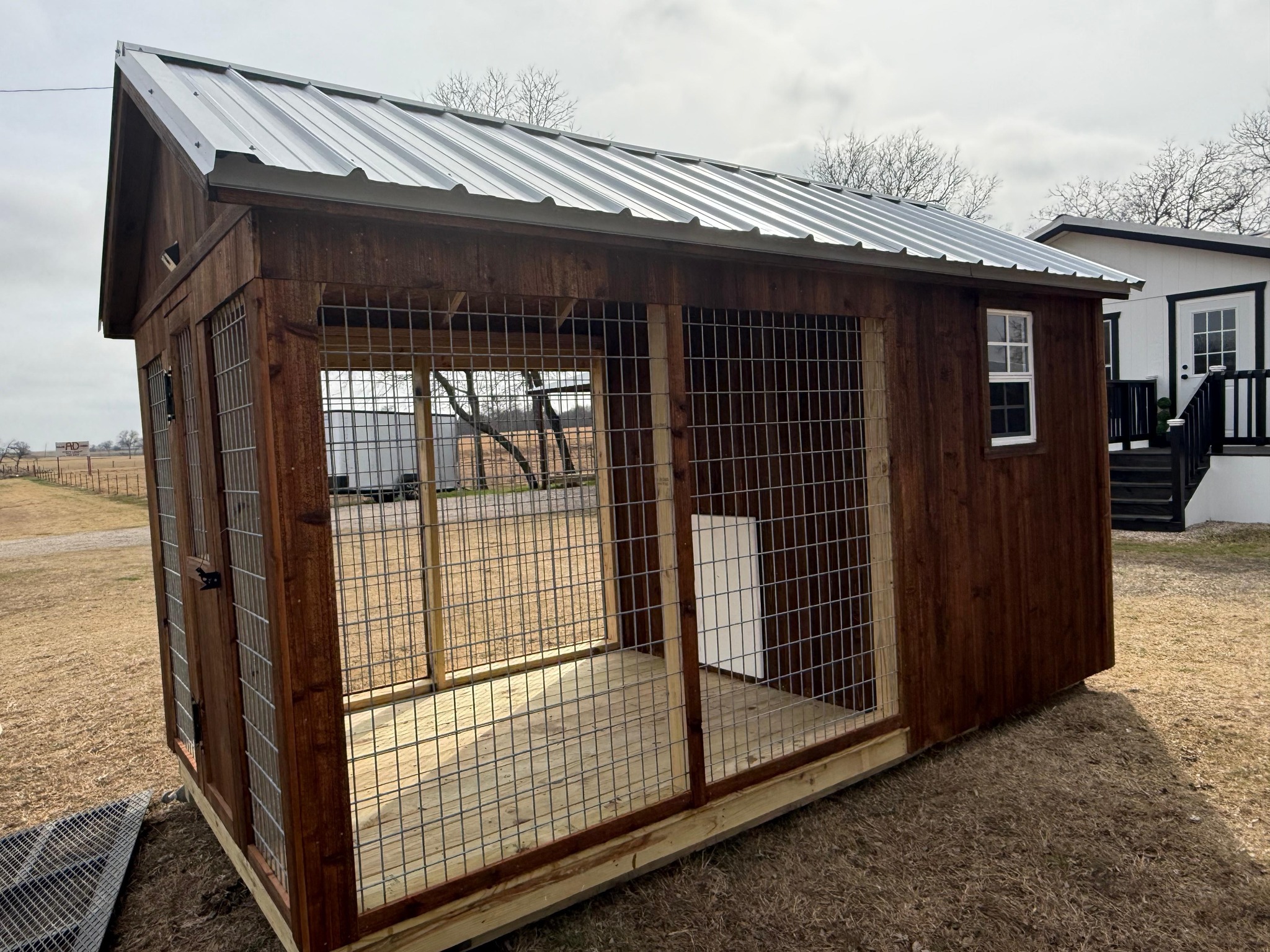 Rabbit hutch and run